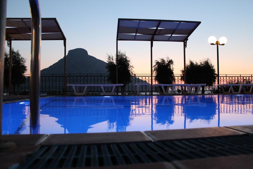 Hotel Philoxenia マスーリー エクステリア 写真